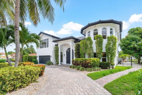 House in Boca Raton, Florida 5 bedrooms, 361.85 sq.m. № 2182316 - photo 3