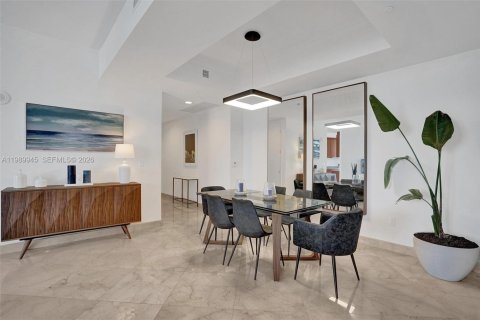 Condominio en venta en Sunny Isles Beach, Florida, 2 dormitorios, 133.31 m2 № 2051988 - foto 9