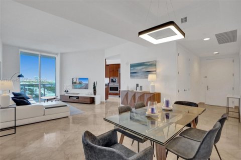 Condominio en venta en Sunny Isles Beach, Florida, 2 dormitorios, 133.31 m2 № 2051988 - foto 8