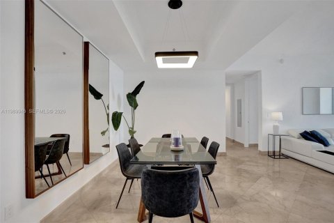 Condominio en venta en Sunny Isles Beach, Florida, 2 dormitorios, 133.31 m2 № 2051988 - foto 6