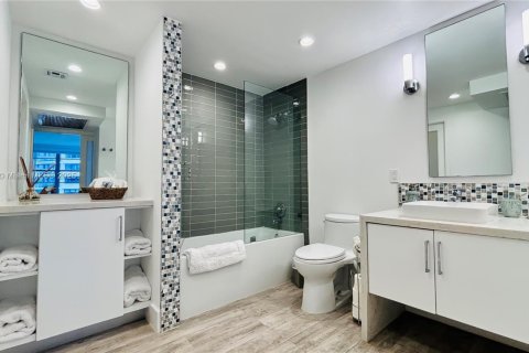 Condominio en venta en Miami Beach, Florida, 2 dormitorios, 95.69 m2 № 1892199 - foto 21