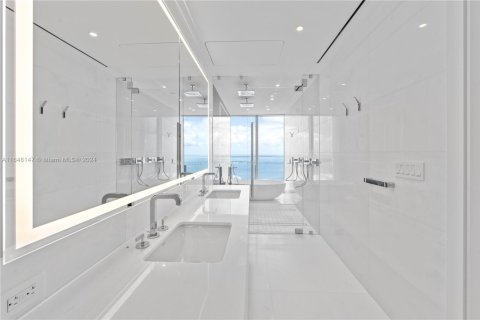 Condo in Miami, Florida, 3 bedrooms  № 1775131 - photo 17