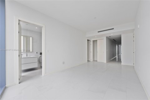 Condo in Miami, Florida, 3 bedrooms  № 1775131 - photo 23