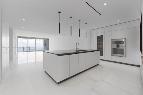 Condo in Miami, Florida, 3 bedrooms  № 1775131 - photo 13