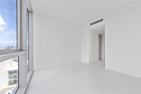 Condo in Miami, Florida, 3 bedrooms  № 1775131 - photo 27