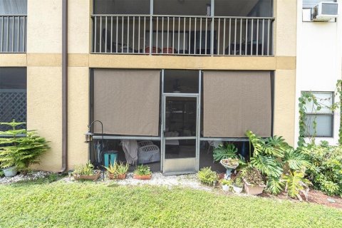 Condo in Largo, Florida, 3 bedrooms  № 1866553 - photo 22