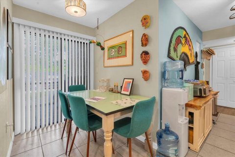 Condo in Largo, Florida, 3 bedrooms  № 1866553 - photo 9