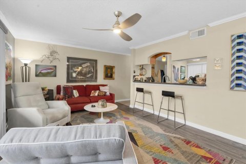 Condo in Largo, Florida, 3 bedrooms  № 1866553 - photo 3