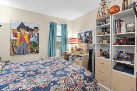 Condo in Largo, Florida, 3 bedrooms  № 1866553 - photo 15