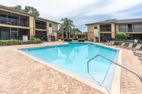 Condo in Largo, Florida, 3 bedrooms  № 1866553 - photo 30
