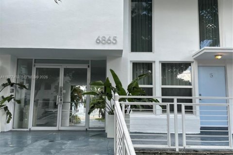 Apartamento en alquiler en Miami Beach, Florida, 1 dormitorio, 67.82 m2 № 2041793 - foto 11