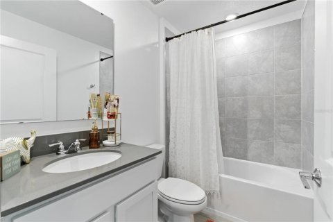 House in Osteen, Florida 3 bedrooms, 145.02 sq.m. № 1836894 - photo 30