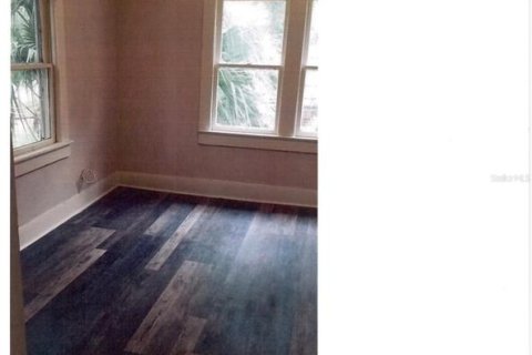 Commercial property in Tampa, Florida 9 bedrooms, 127.46 sq.m. № 2148246 - photo 6