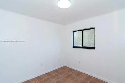 Casa en venta en Miami, Florida, 5 dormitorios, 198.35 m2 № 2039523 - foto 26