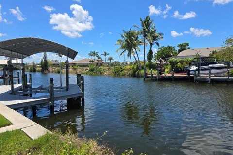 Land in Cape Coral, Florida № 1755225 - photo 9