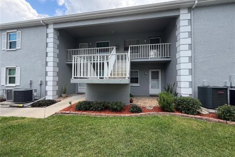 Apartment in Hudson, Florida 2 bedrooms, 102.47 sq.m. № 2111056
