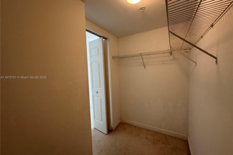 Copropriété à vendre à Hallandale Beach, Floride: 2 chambres, 100.43 m2 № 1944000 - photo 16