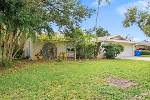 Casa en Seminole, Florida 4 dormitorios, 190.17 m2 № 2387625