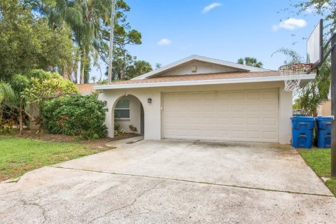 Casa en venta en Seminole, Florida, 4 dormitorios, 190.17 m2 № 2387625 - foto 3