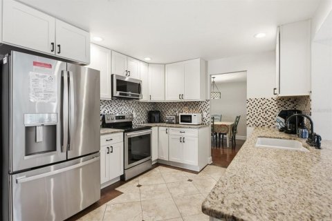 Casa en venta en Seminole, Florida, 4 dormitorios, 190.17 m2 № 2387625 - foto 13