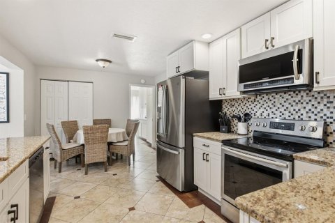 Casa en venta en Seminole, Florida, 4 dormitorios, 190.17 m2 № 2387625 - foto 12