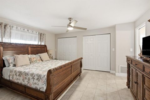 Casa en venta en Seminole, Florida, 4 dormitorios, 190.17 m2 № 2387625 - foto 21