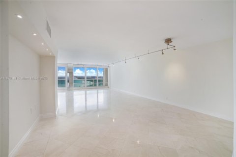 Condo in Fort Lauderdale, Florida, 2 bedrooms  № 2090959 - photo 4