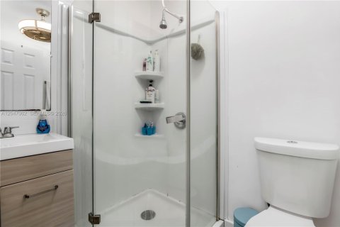 House in Miramar, Florida 5 bedrooms, 120.4 sq.m. № 2190499 - photo 20