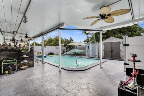 House in Miramar, Florida 5 bedrooms, 120.4 sq.m. № 2190499 - photo 29