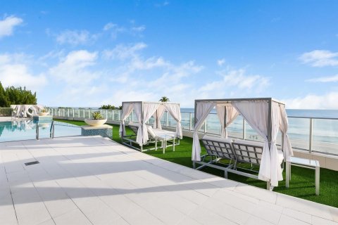 Condo in Fort Lauderdale, Florida, 3 bedrooms  № 2392406 - photo 24