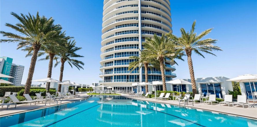 Condo in Fort Lauderdale, Florida, 3 bedrooms  № 2392406