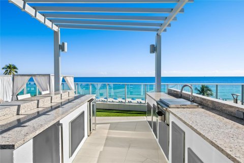 Condo in Fort Lauderdale, Florida, 3 bedrooms  № 2392406 - photo 28