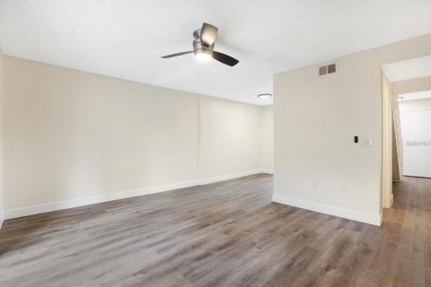 Condominio en venta en Land O' Lakes, Florida, 2 dormitorios, 95.88 m2 № 2094313 - foto 13