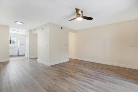Condominio en venta en Land O' Lakes, Florida, 2 dormitorios, 95.88 m2 № 2094313 - foto 22