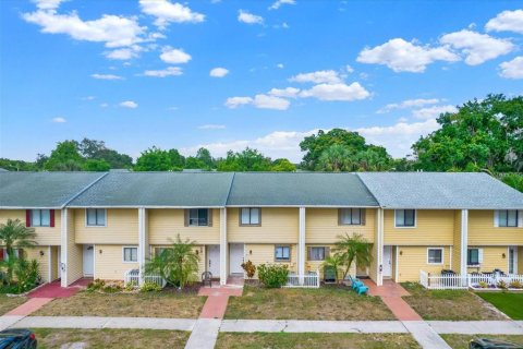 Condo in Land O' Lakes, Florida, 2 bedrooms  № 2094313