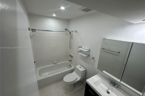 Снять в аренду кондоминиум в Пайнкрест, Флорида 2 спальни, 80.36м2, № 2004618 - фото 7