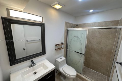 Снять в аренду кондоминиум в Пайнкрест, Флорида 2 спальни, 80.36м2, № 2004618 - фото 5