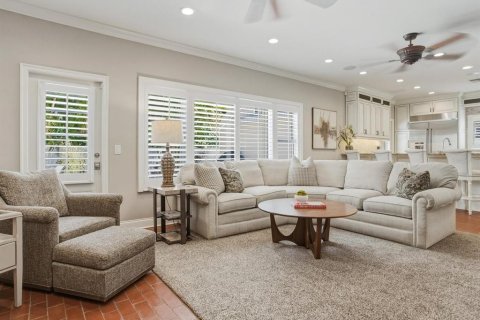 House in Tampa, Florida 4 bedrooms, 223.52 sq.m. № 2092030 - photo 6