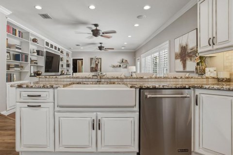 House in Tampa, Florida 4 bedrooms, 223.52 sq.m. № 2092030 - photo 16