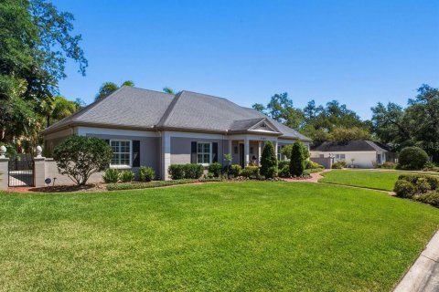 House in Tampa, Florida 4 bedrooms, 223.52 sq.m. № 2092030 - photo 4
