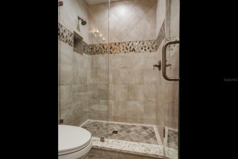 House in Tampa, Florida 4 bedrooms, 223.52 sq.m. № 2092030 - photo 26