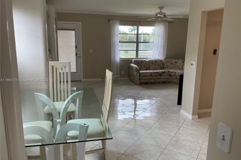 Condo in Delray Beach, Florida, 1 bedroom  № 1947949 - photo 14
