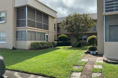 Condo in Delray Beach, Florida, 1 bedroom  № 1947949 - photo 6