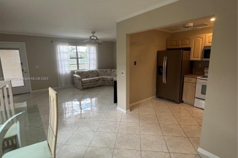 Condo in Delray Beach, Florida, 1 bedroom  № 1947949 - photo 8