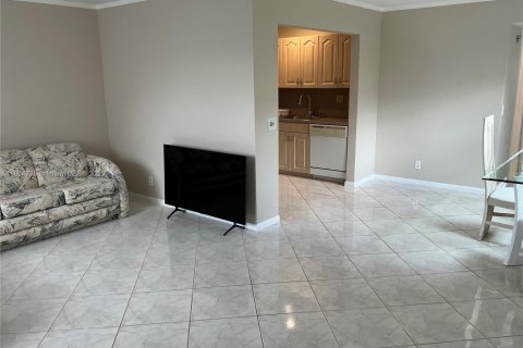 Condo in Delray Beach, Florida, 1 bedroom  № 1947949 - photo 9