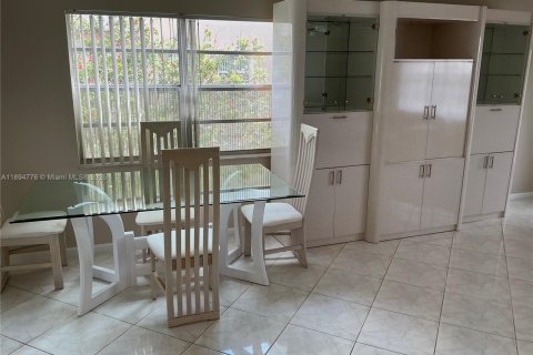 Condo in Delray Beach, Florida, 1 bedroom  № 1947949 - photo 15