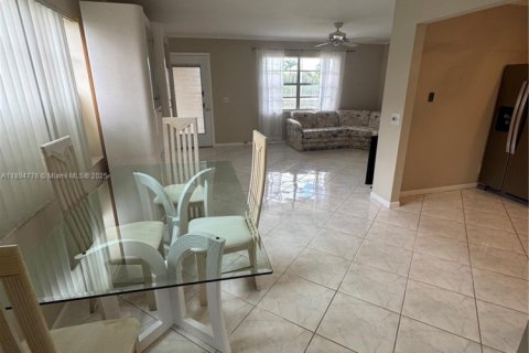 Condo in Delray Beach, Florida, 1 bedroom  № 1947949 - photo 16