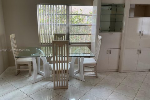 Condo in Delray Beach, Florida, 1 bedroom  № 1947949 - photo 10