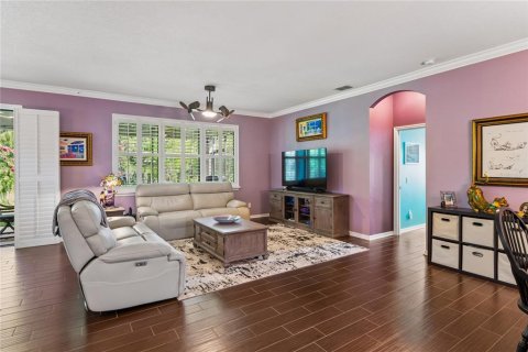 House in Land O' Lakes, Florida 3 bedrooms, 223.71 sq.m. № 2151535 - photo 13