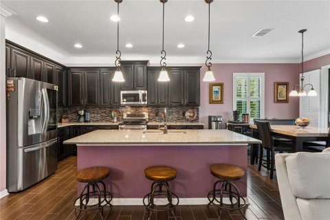 House in Land O' Lakes, Florida 3 bedrooms, 223.71 sq.m. № 2151535 - photo 26